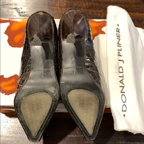 Women’s Donald J Pliner Minya Booties - Picture 4 of 5